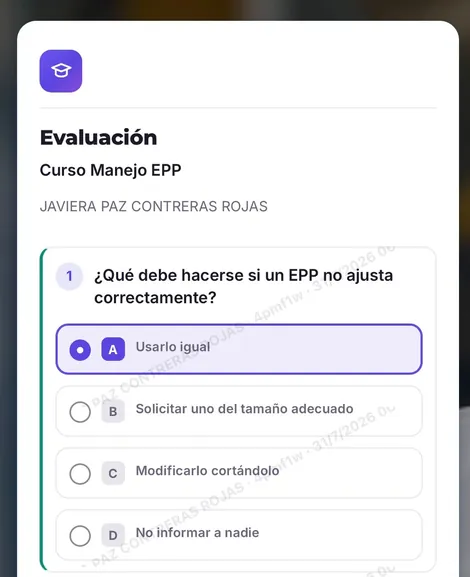 Evaluación de Aulos en el teléfono de un participante, con su nombre y la fecha en una marca de agua sobre las preguntas